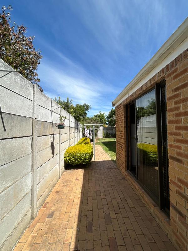 To Let 4 Bedroom Property for Rent in D